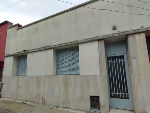 Dueño Vende Casa Al Frente