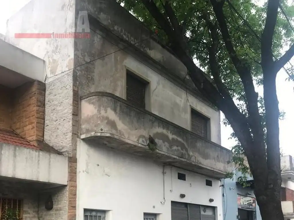 RESERVADO  Concordia 1900 Edificio de 2 Plantas a refaccionar. Subdividido. Lote propio. Oportunida