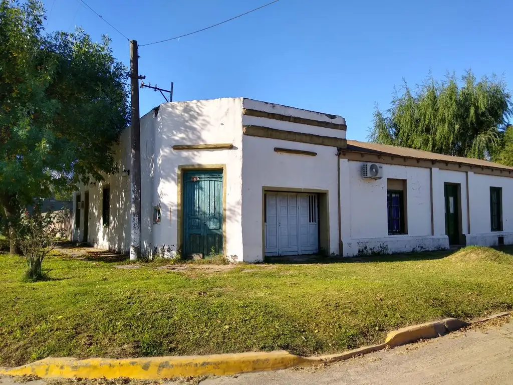 VENTA CASA EN ESTACION MATILDE A REFACCIONAR