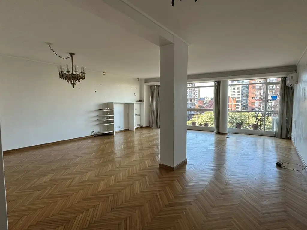 Departamento de cuatro ambientes en Venta en Belgrano C