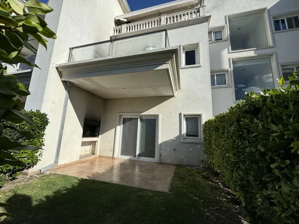 Departamento en Venta - 2 amb con Jardín y Galería con parrilla - ASTON VILLAGE PILAR