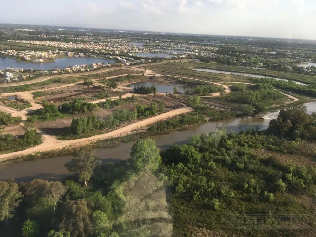 Terreno en  venta al rio en Villanueva