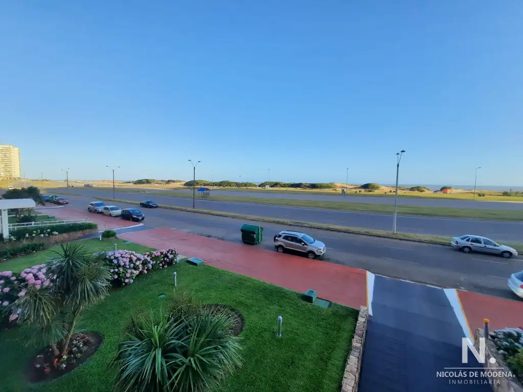 Departamento de 1 dormitorio en edificio Mare Nostrum  , Playa brava , Punta del este