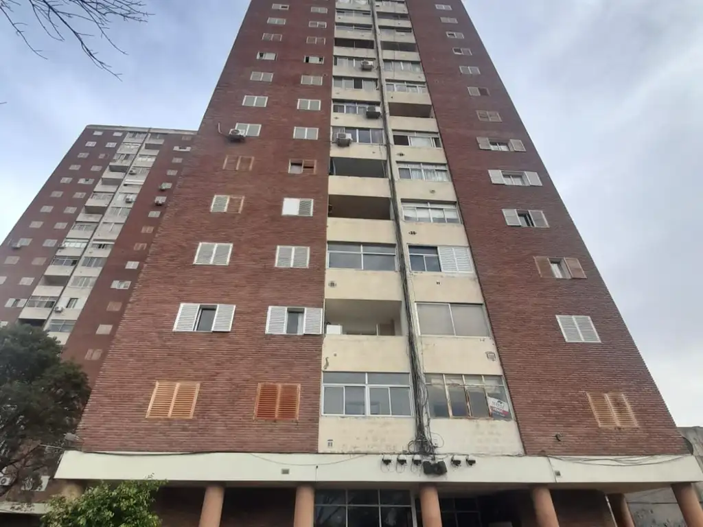 DEPARTAMENTO EN VENTA EN PERGAMINO TORRE UOM