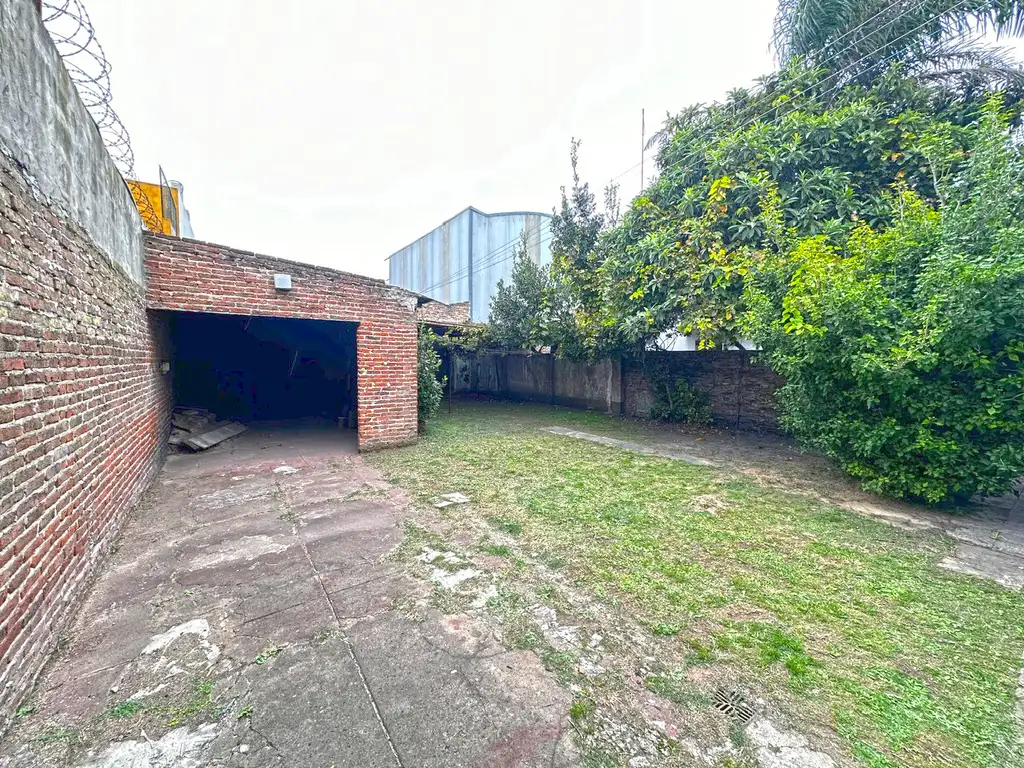 GRAN LOTE DE 337 M2 EN JOSE L SUAREZ CERCA DE AV MARQUEZ