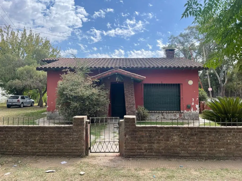 CASA EN VENTA. EXCELENTE UBICACION