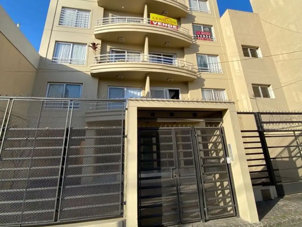 NUEVO PRECIO-DEPTO 3 AMB AL FRENTE - CON COCHERA BALCON Y PATIO TERRAZA -