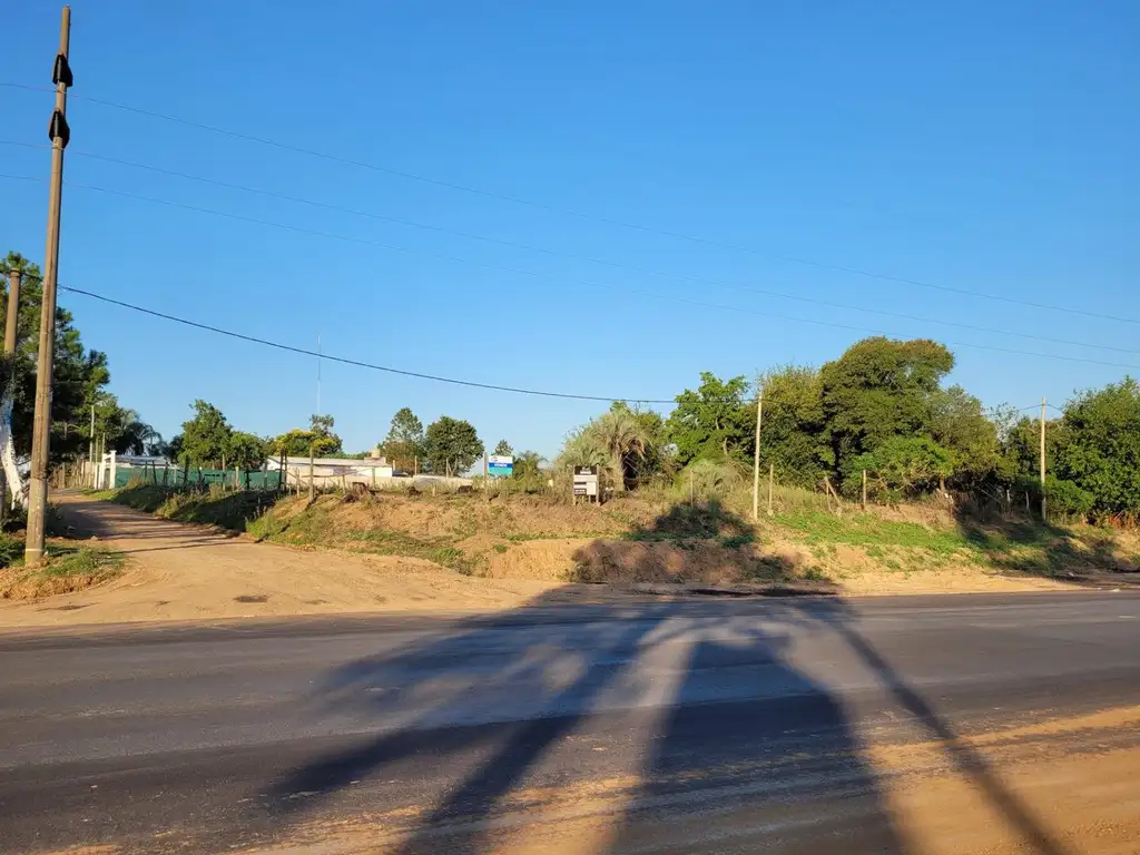 Amplio terreno en zona con mejoras y en crecimiento