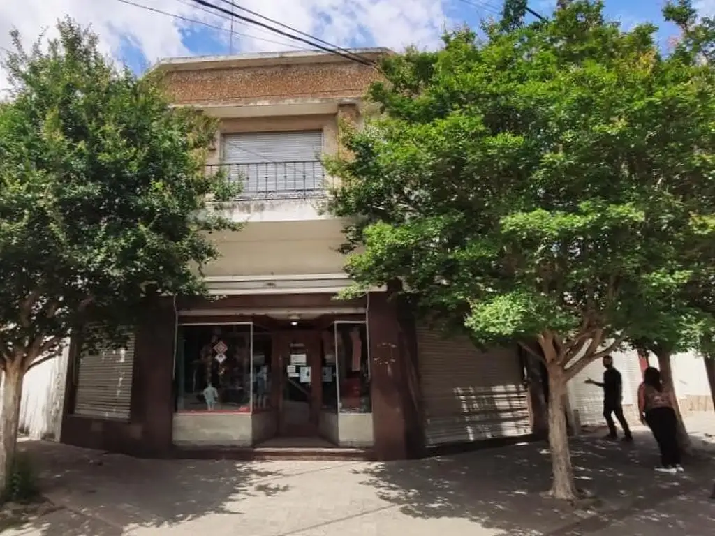 Imponente Esquina | Casa | 3 Dormitorios | Local Comercial | Capitán Bermúdez