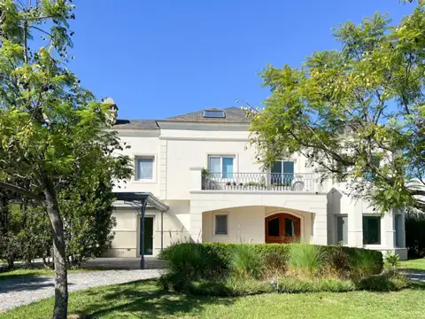 Hermosa Casa de estilo en El Golf Nordelta