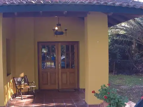 Casa en Venta - 3 dormitorios - USD 310.000