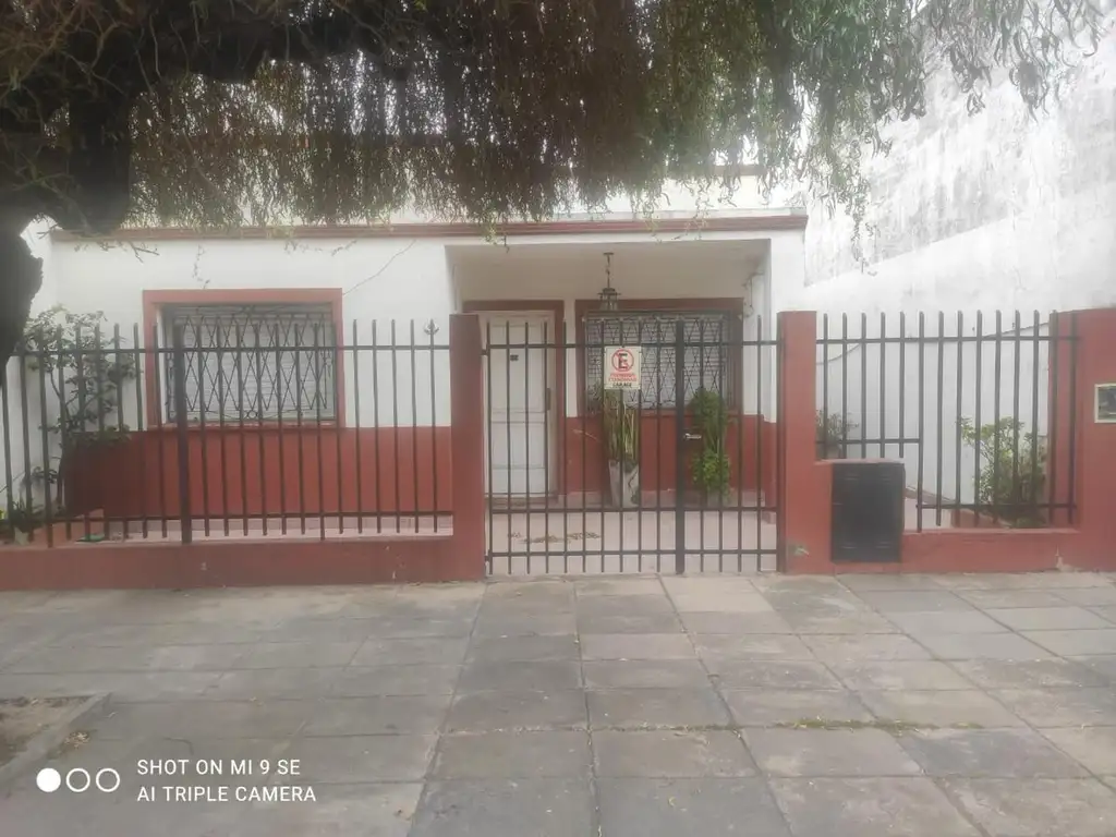 Casa de 3 amb, sobre lote propio, Excelente ubicación!