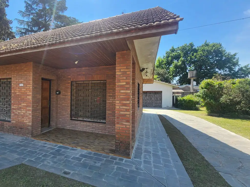 Casa Chalet  en Venta en Libertad, Merlo, G.B.A. Zona Oeste