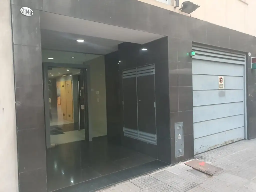 VENTA DEPARTAMENTO DE 3 AMBIENTES CON BALCON / COCHERA FIJA Y CUBIERTA. PILETA EN COGHLAN