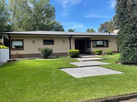 VENTA CASA EN EL CARMENCITO