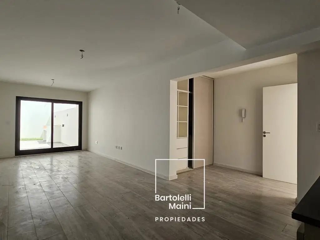 VENTA | CHACABUCO 1834 | Monoamb. Con patio y parrilla