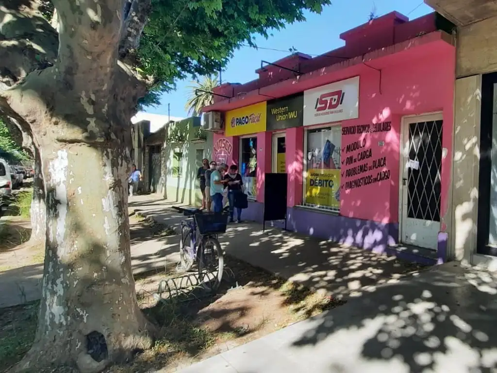 Lote con local comercial en pleno centro de Marcos Paz