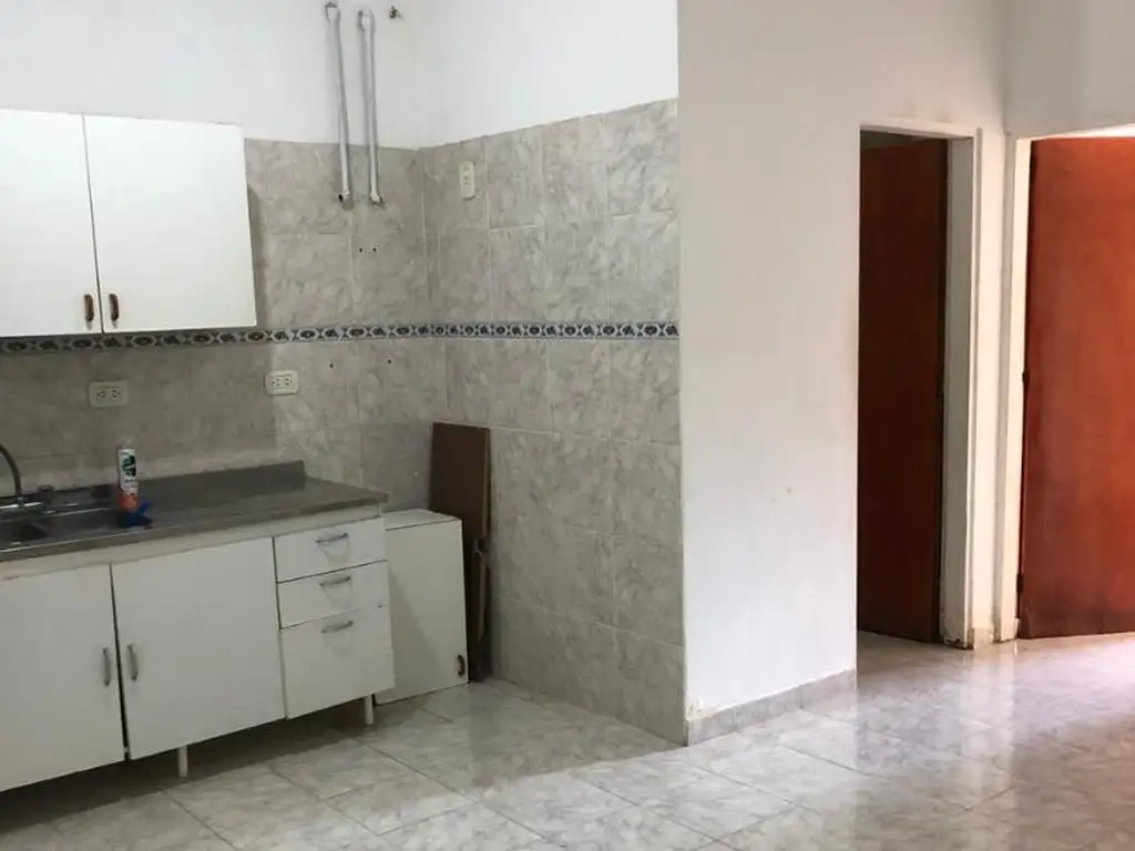 SE ALQUILA  SANTA FE AL 270, DEPARTAMENTO DE 1 DORMITORIO