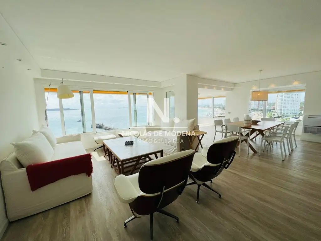 Espectacular Apartamento Playa Mansa Punta del Este , primera linea