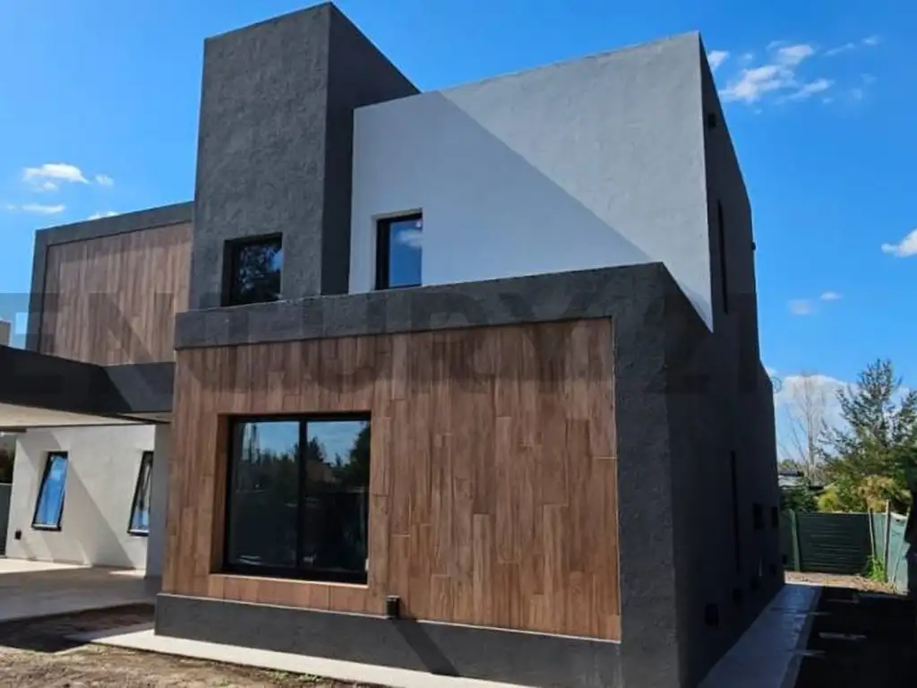 Casa En Venta El Principado Ciudad Nautica Canning