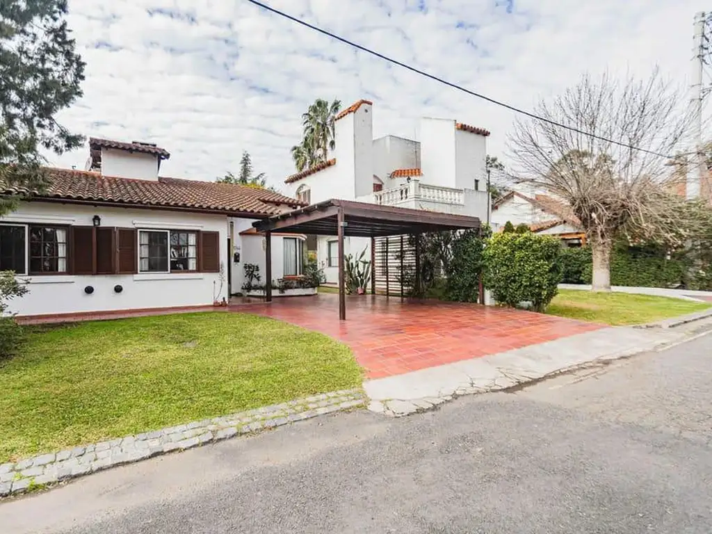 Casa en   Venta en Country Aranjuez  Escobar