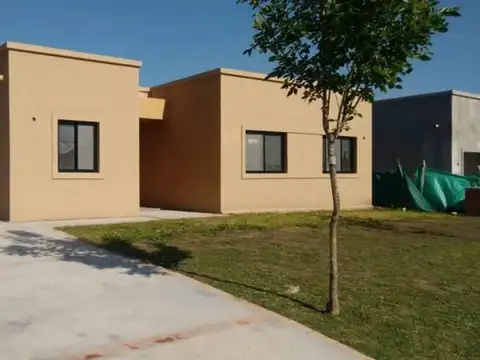 Casa en Venta en Pilar Del Este - 4 dormitorios