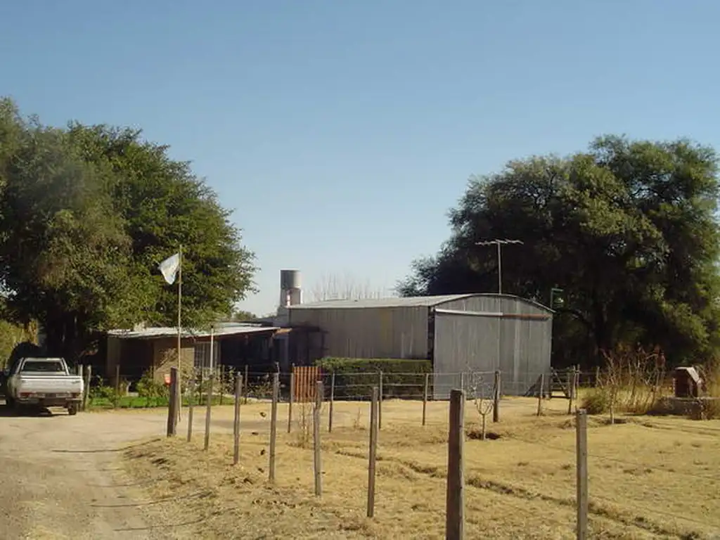 Vendo o Permuto  Casa 3 dorm. con Galpón en La Banda Norte, San Marcos Sierras