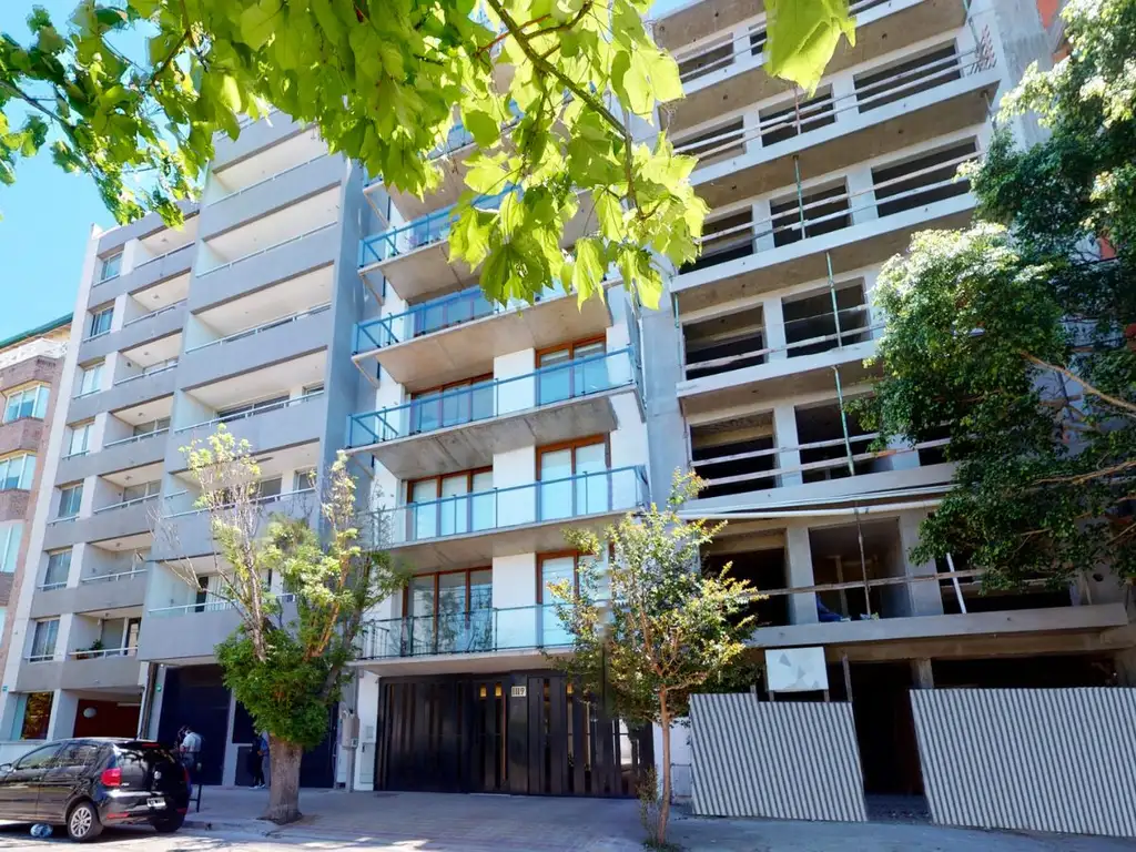 38 E/ 17 Y 18- TRIPLEX DE 3 DORM