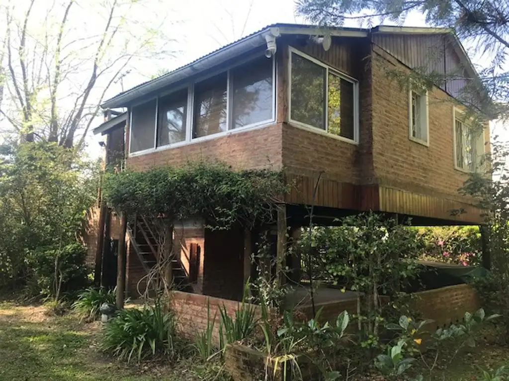 Casa Venta con Amarra Club Jardín Náutico Escobar