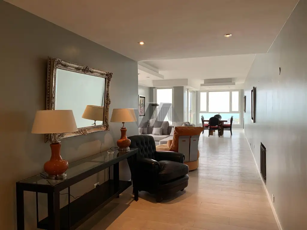 Departamento en Venta en Varese - 5 ambientes