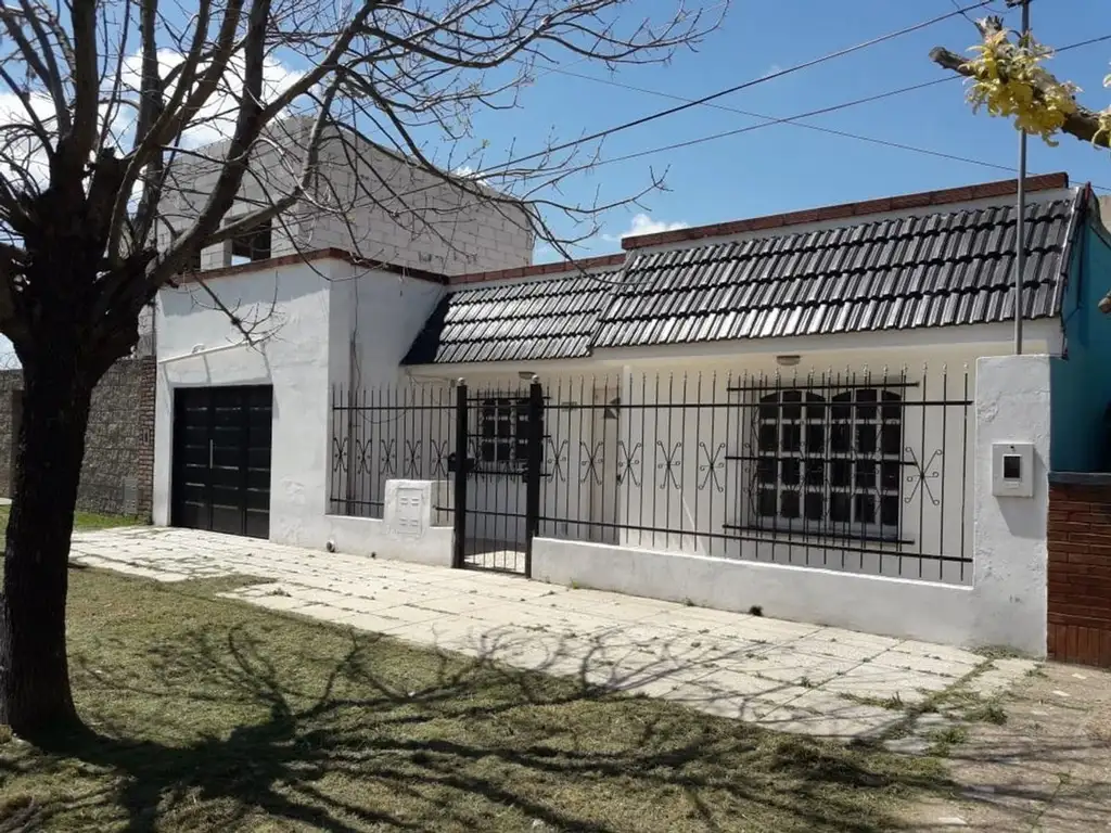 SE ALQUILA CASA EN SANTO TOME