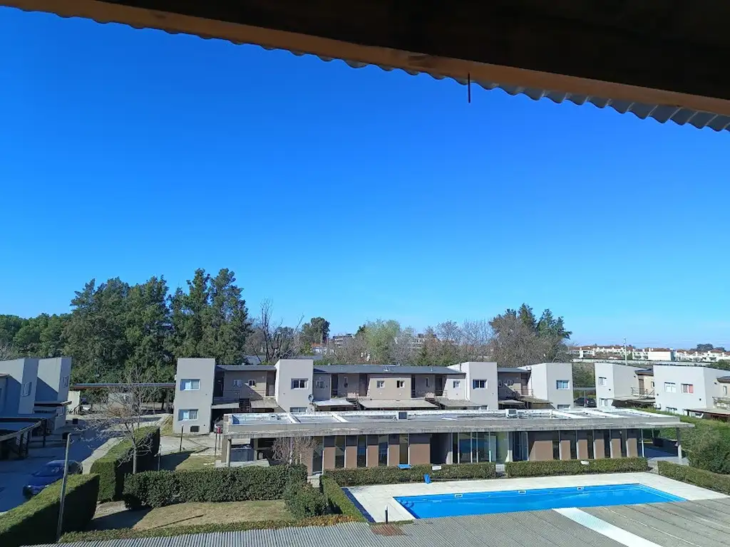 MUY LINDO DEPARTAMENTO EN VENTA, UBICADO EN LA MADRUGADA II, PILAR