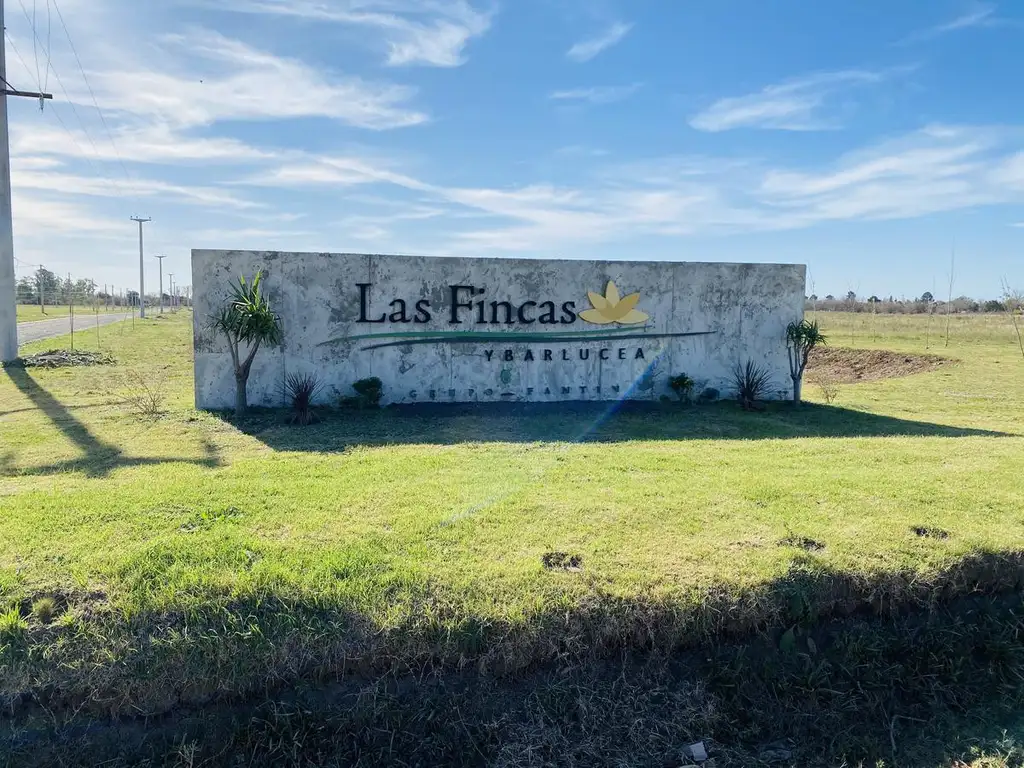 Terreno En Las Fincas Ibarlucea.