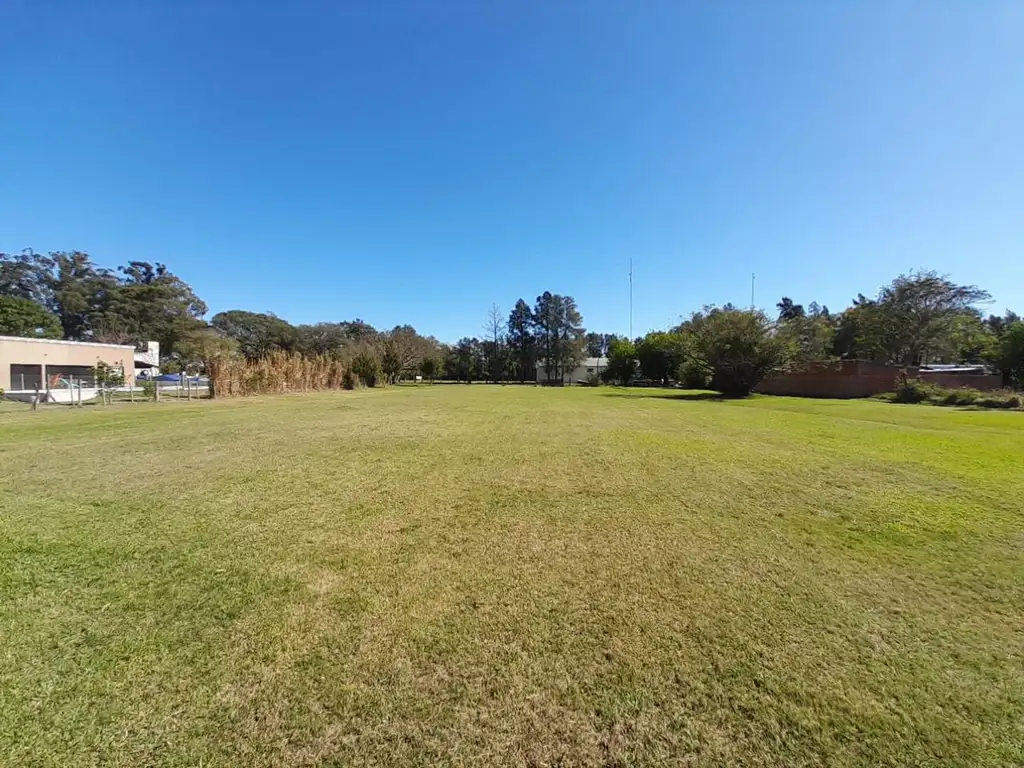 VENDO EXCEPCIONAL TERRENO DE 3000M2 EN LA ZONA DE POSADAS DE