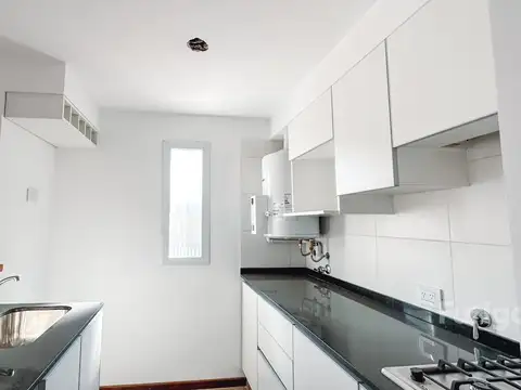 Zeballos 2200, Piso 5