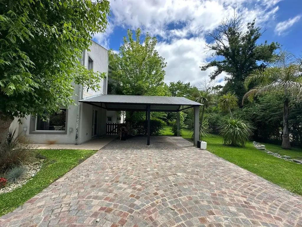 VENTA LOTE  EN ABRIL CLUB DE CAMPO UNICO 1.546 m2