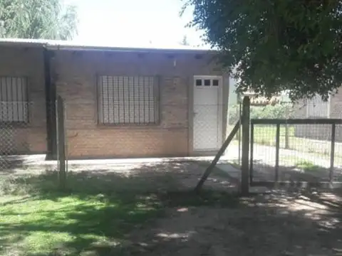 Se alquila casa en Ricardone