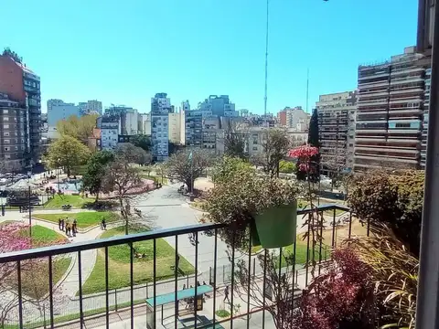 En Privilegiada Ubicación con Frente Norte y vista despejada a Plaza