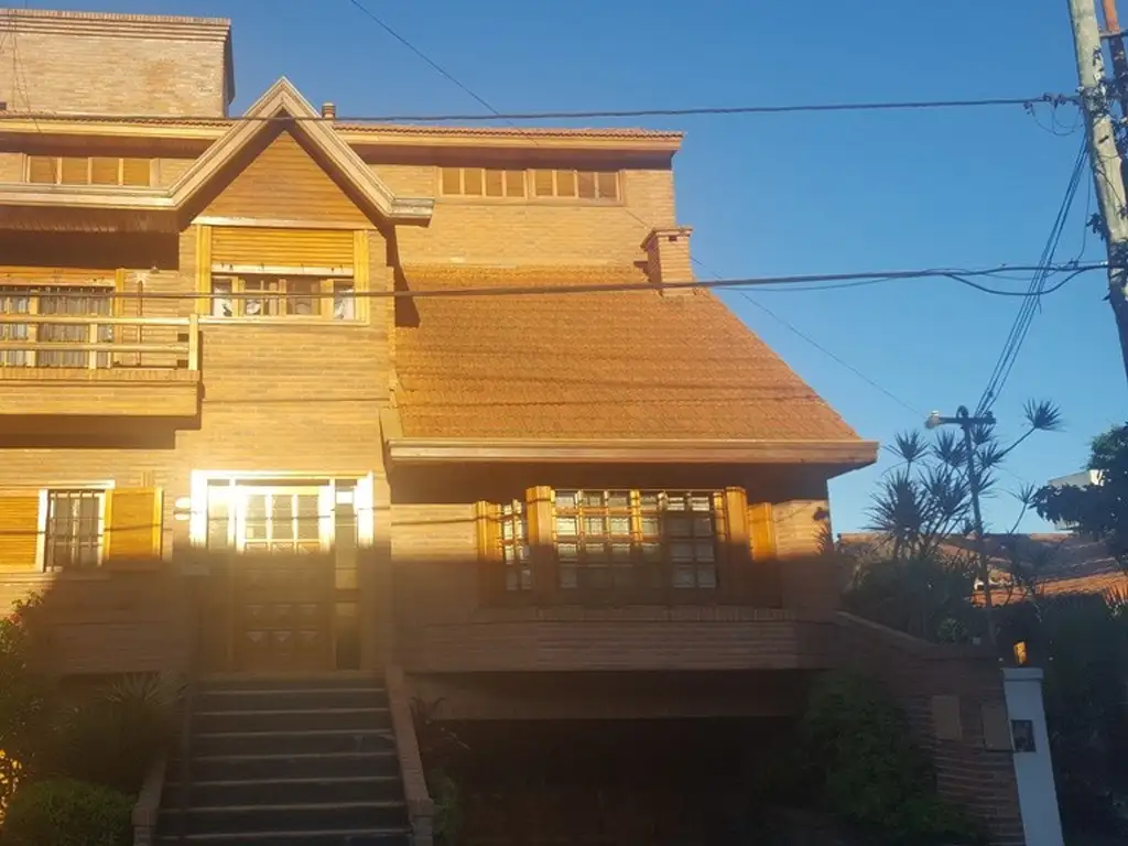 (MBA-MBA-153) Casa - Venta - Argentina, Quilmes - Paraná 139