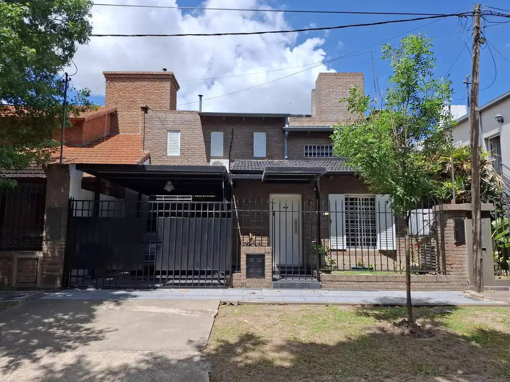 Casa en venta de 3 dormitorios c/ cochera en Otros Barrios