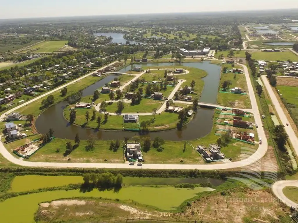 Venta- Terreno al agua en Laguna Grande, Villanueva