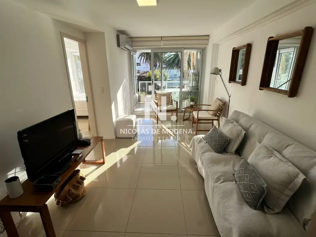 Vende apartamento de 1 dormitorio en Gala Puerto , Punta del Este