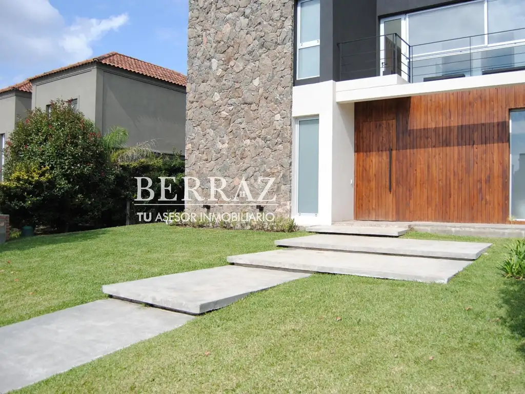 Casa venta estilo racionalista en barrio Ayres Plaza Pilar