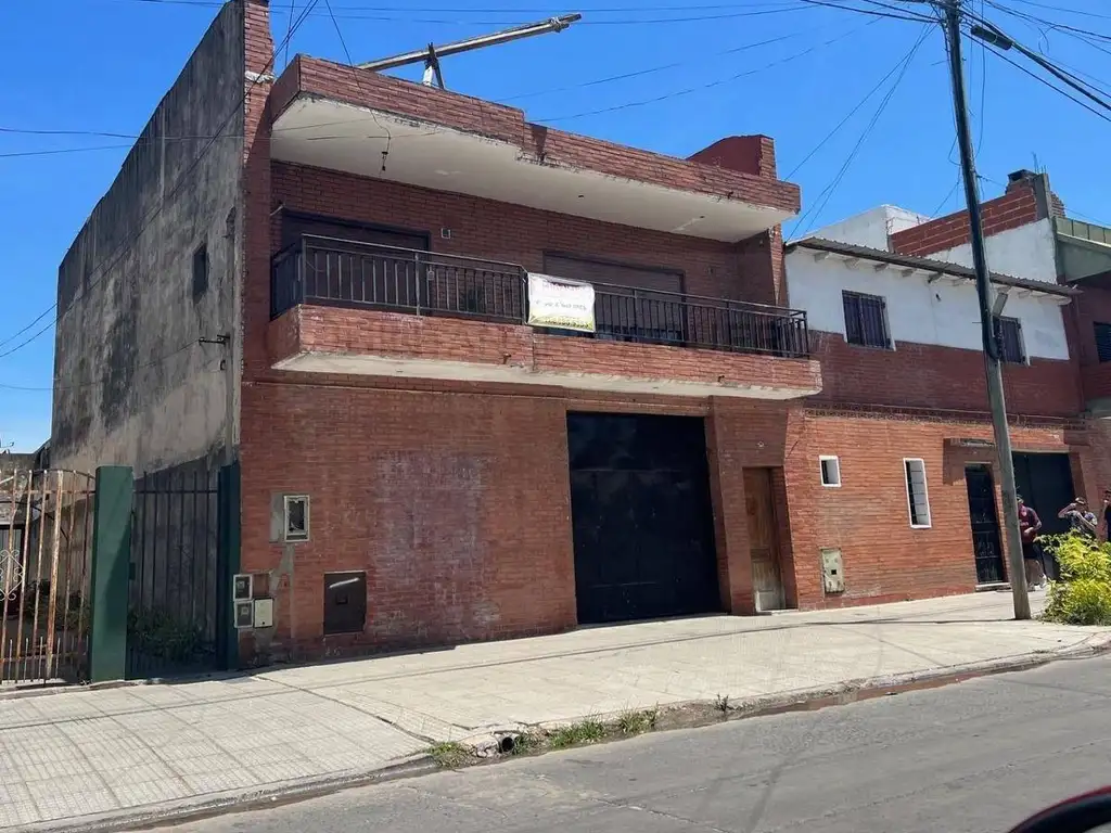 Venta de galpon deposito con vivienda en Soldati