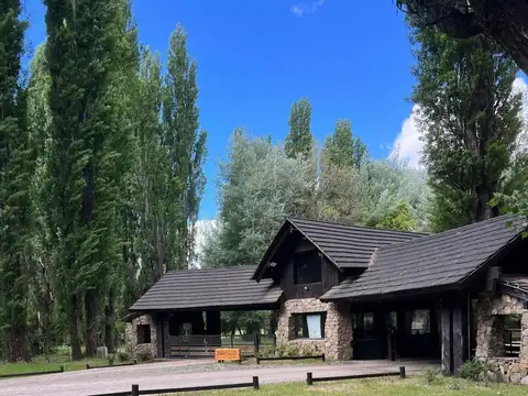 Chalet en alquiler temporario de 3 dormitorios c/ cochera en San Martin de los Andes