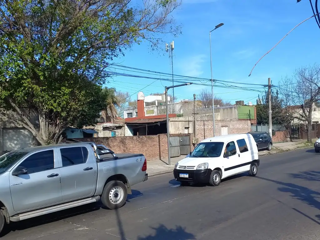 LOTE DE TERRENO SOBRE IMPORTANTE AVENIDA