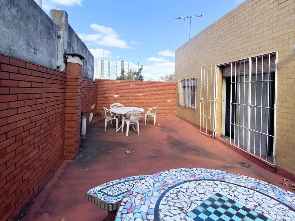 Casa en  Venta Saavedra 4 amb + garage+ local + depósito