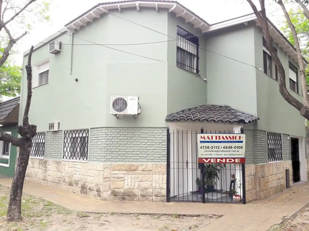 Hermosa CASA 5 AMBIENTES en 2 plantas. EXCELENTE UBICACIÓN! Florida, Vicente López, G.B.A. Zona Norte