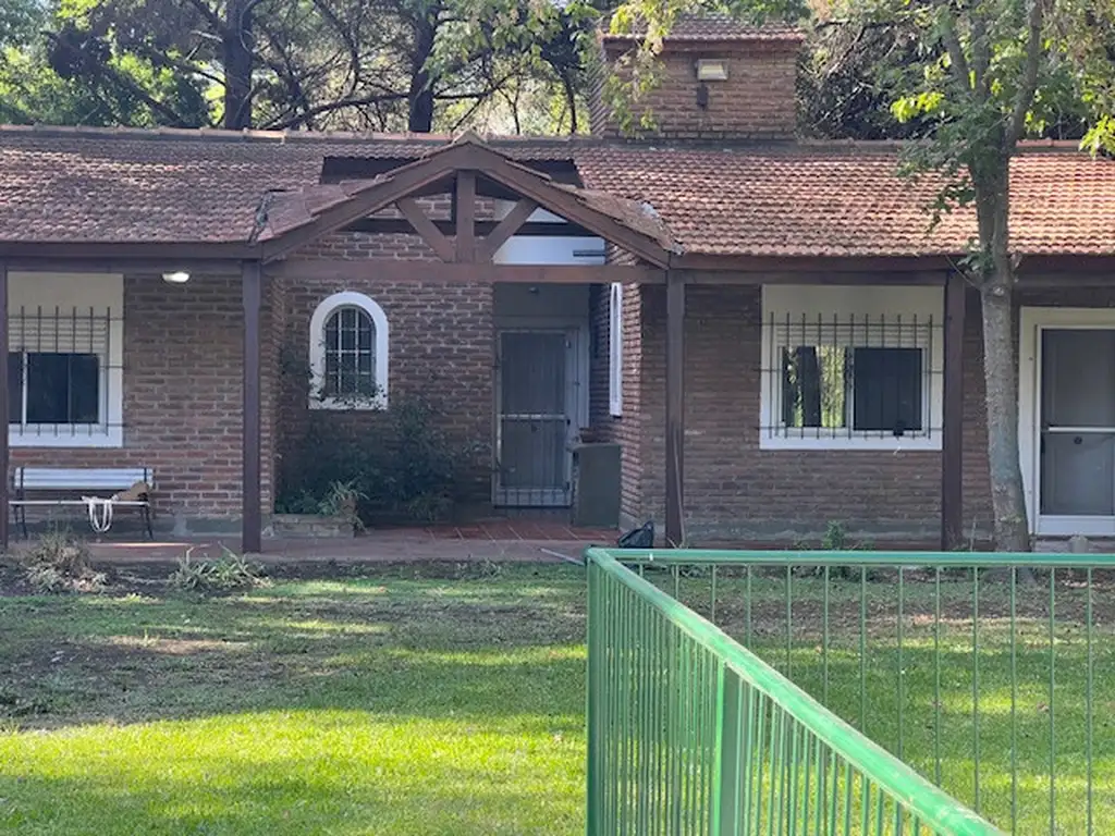 CASA QUINTA EN VENTA EN BARRIO SAN JORGE, LOS CARDALES