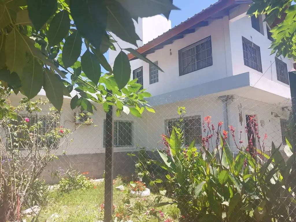 VENTA PERMUTA CASA EL PATO 4 AMB COCHERA PARRILLA